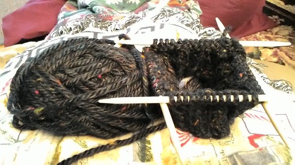 I'm using needles 6.0 mm - the yarn is Lion's Brand Cambridge Tweed 94% Acrylic 6% Rayon 
